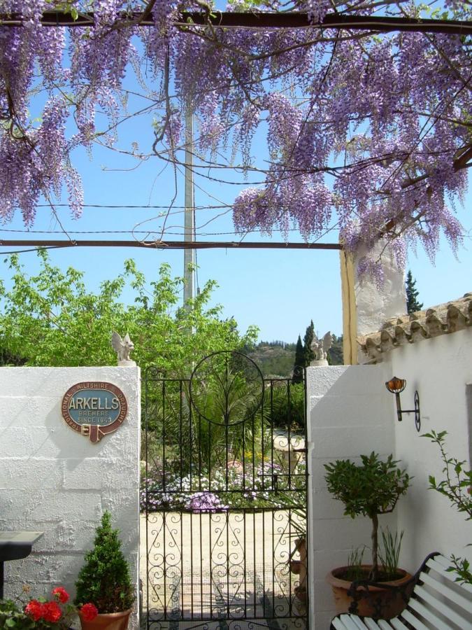 River Ebro Holidays Tivenys Экстерьер фото