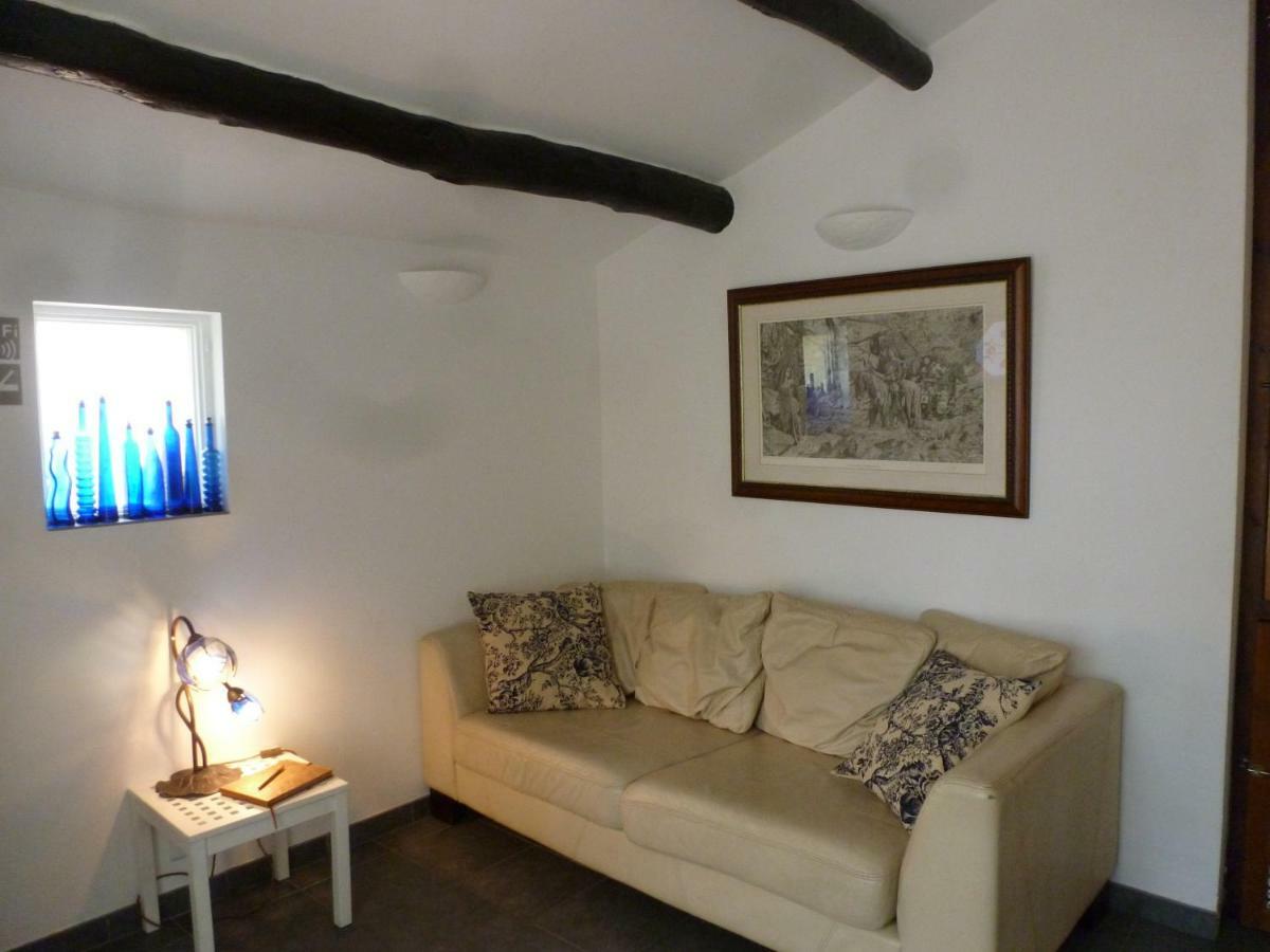 River Ebro Holidays Tivenys Экстерьер фото